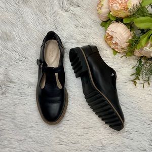 Clark’s “Griffin Town” T-Bar Mary Jane’s 7